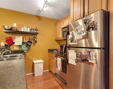 910 Duncan Ln - Photo Thumbnail 9