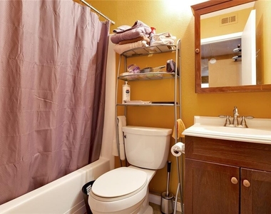 910 Duncan Ln - Photo Thumbnail 13