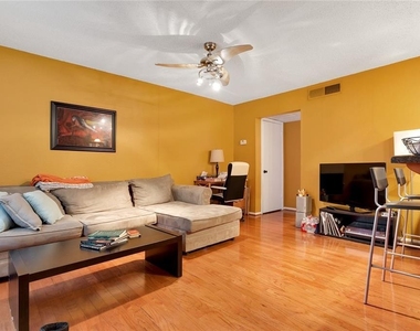 910 Duncan Ln - Photo Thumbnail 3