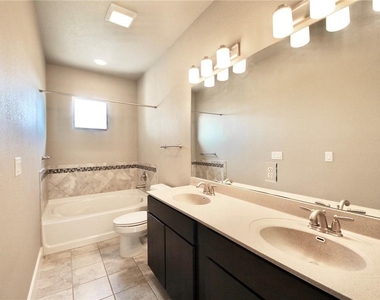 3307 Minnie St - Photo Thumbnail 8