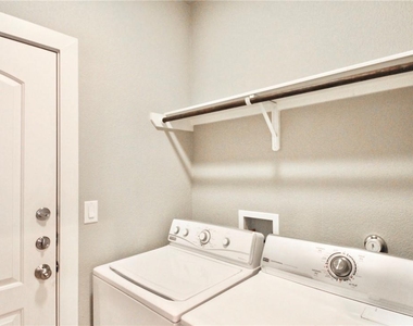 3307 Minnie St - Photo Thumbnail 15