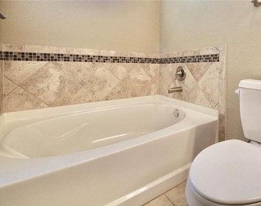 3307 Minnie St - Photo Thumbnail 9