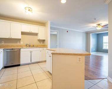 3591 Kernan Boulevard - Photo Thumbnail 7
