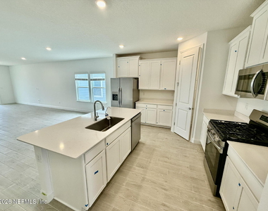 99 Manistique Avenue - Photo Thumbnail 1