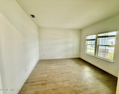 99 Manistique Avenue - Photo Thumbnail 3
