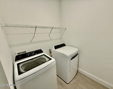 99 Manistique Avenue - Photo Thumbnail 8