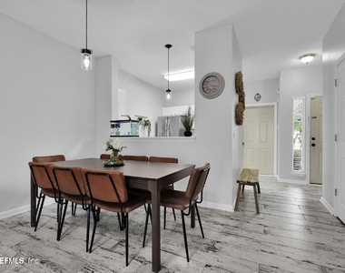 862 Southern Creek Drive - Photo Thumbnail 7