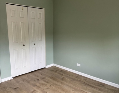 2404 Kenmore Court - Photo Thumbnail 20