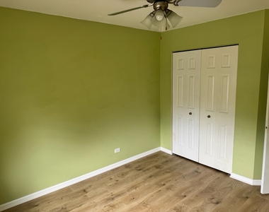 2404 Kenmore Court - Photo Thumbnail 18