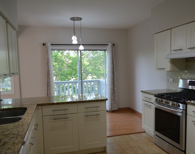 494 W Parkside Drive - Photo Thumbnail 5