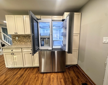 134 S Salem Drive - Photo Thumbnail 7