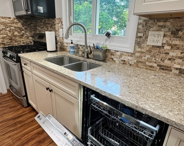 134 S Salem Drive - Photo Thumbnail 8