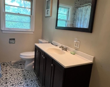 6536 S Ridge Road - Photo Thumbnail 4