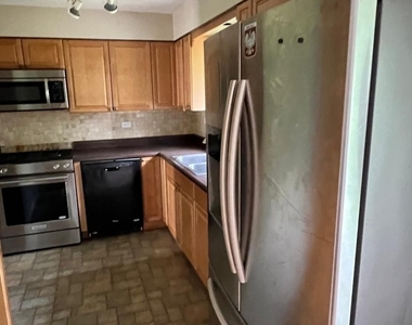 6536 S Ridge Road - Photo Thumbnail 3