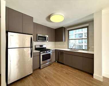 420 W Belmont Avenue - Photo Thumbnail 11