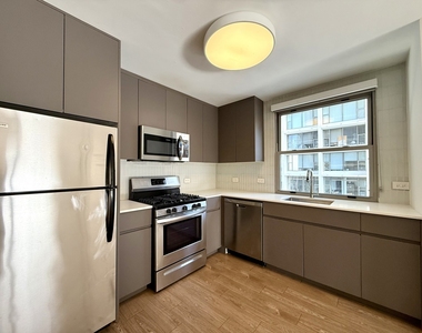 420 W Belmont Avenue - Photo Thumbnail 2