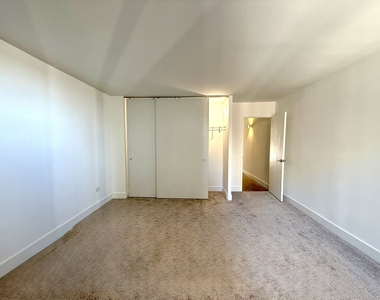420 W Belmont Avenue - Photo Thumbnail 34