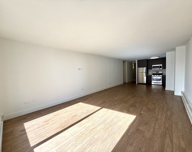 420 W Belmont Avenue - Photo Thumbnail 7