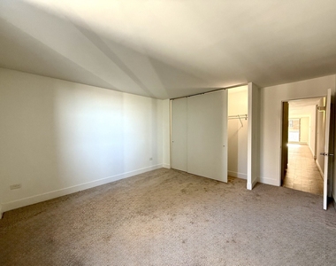 420 W Belmont Avenue - Photo Thumbnail 35