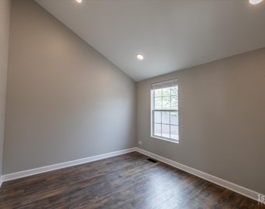 1801 Shetland Road - Photo Thumbnail 14
