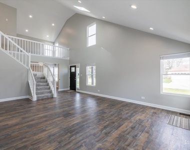 1801 Shetland Road - Photo Thumbnail 2