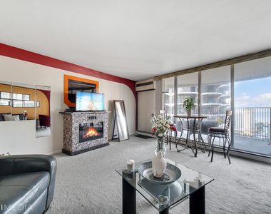 300 N State Street - Photo Thumbnail 1