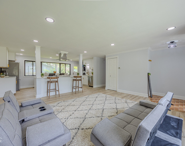 631 W Weathersfield Way - Photo Thumbnail 1