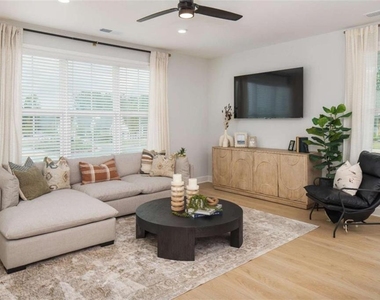 4400 Gabriel Blvd - Photo Thumbnail 5