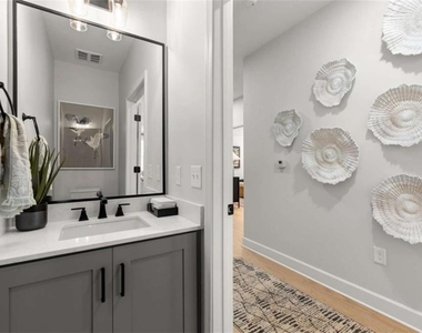 4400 Gabriel Blvd - Photo Thumbnail 8