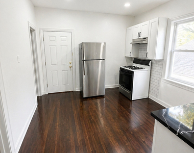 5518 W Melrose Street - Photo Thumbnail 5