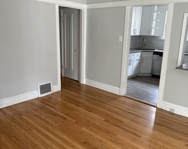 2439 W Byron Street - Photo Thumbnail 2