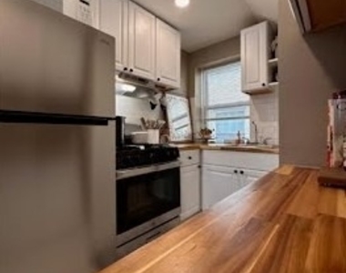7328 N Honore Street - Photo Thumbnail 6