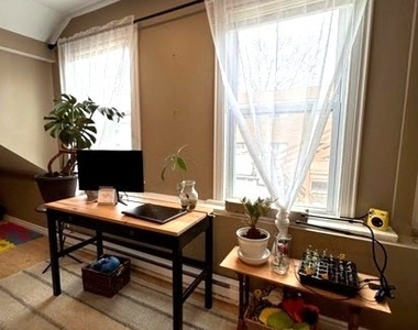 7328 N Honore Street - Photo Thumbnail 3