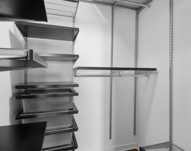451 W Huron Street - Photo Thumbnail 14