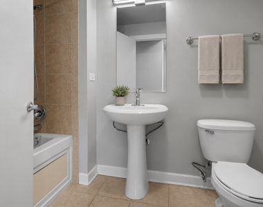 451 W Huron Street - Photo Thumbnail 17