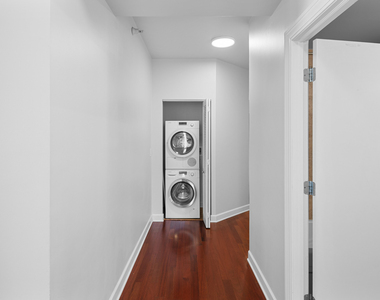 451 W Huron Street - Photo Thumbnail 19