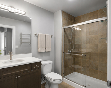 451 W Huron Street - Photo Thumbnail 12