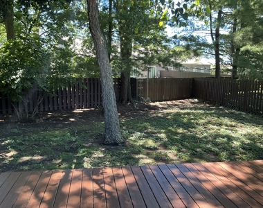 2209 Grange Circle - Photo Thumbnail 16