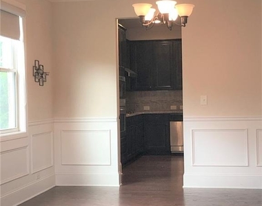 550 Nichols View Way - Photo Thumbnail 11