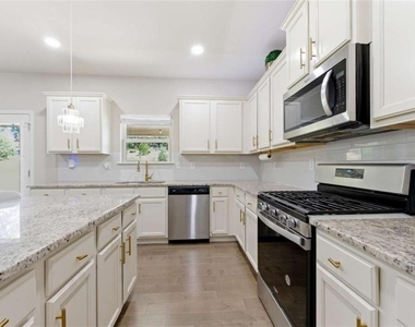 3798 Southfield Court - Photo Thumbnail 14
