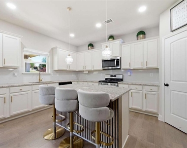 3798 Southfield Court - Photo Thumbnail 15