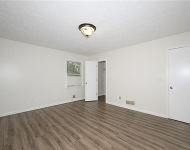 2100 Whitebluff Way Ne - Photo Thumbnail 20