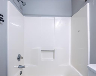 2100 Whitebluff Way Ne - Photo Thumbnail 13