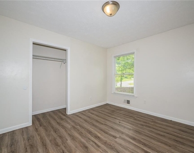 2100 Whitebluff Way Ne - Photo Thumbnail 30