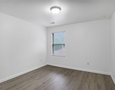 268 Stone Park Drive - Photo Thumbnail 20