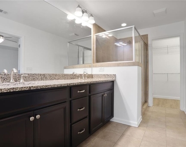 268 Stone Park Drive - Photo Thumbnail 15