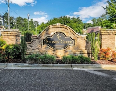268 Stone Park Drive - Photo Thumbnail 23