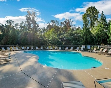 268 Stone Park Drive - Photo Thumbnail 24