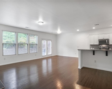 268 Stone Park Drive - Photo Thumbnail 6