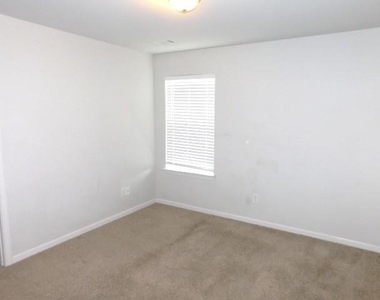 152 Fern Walk - Photo Thumbnail 12